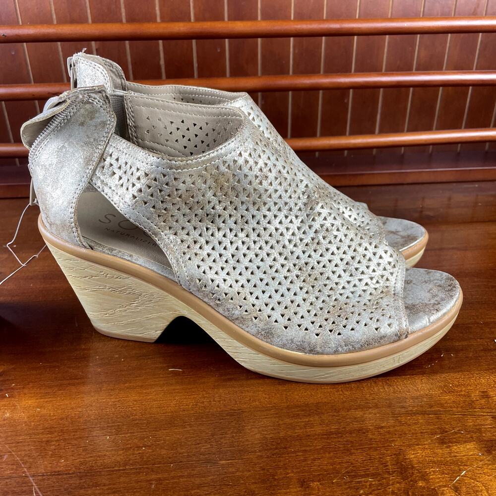 Soul Naturalizer Fayth Wedge Sandal Light Gold Faux Leather 9 New - Picture 2 of 7